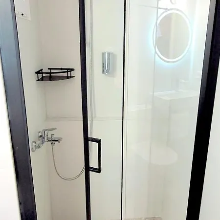 Happyface Apartman