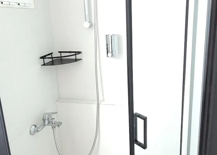 Happyface Apartment *